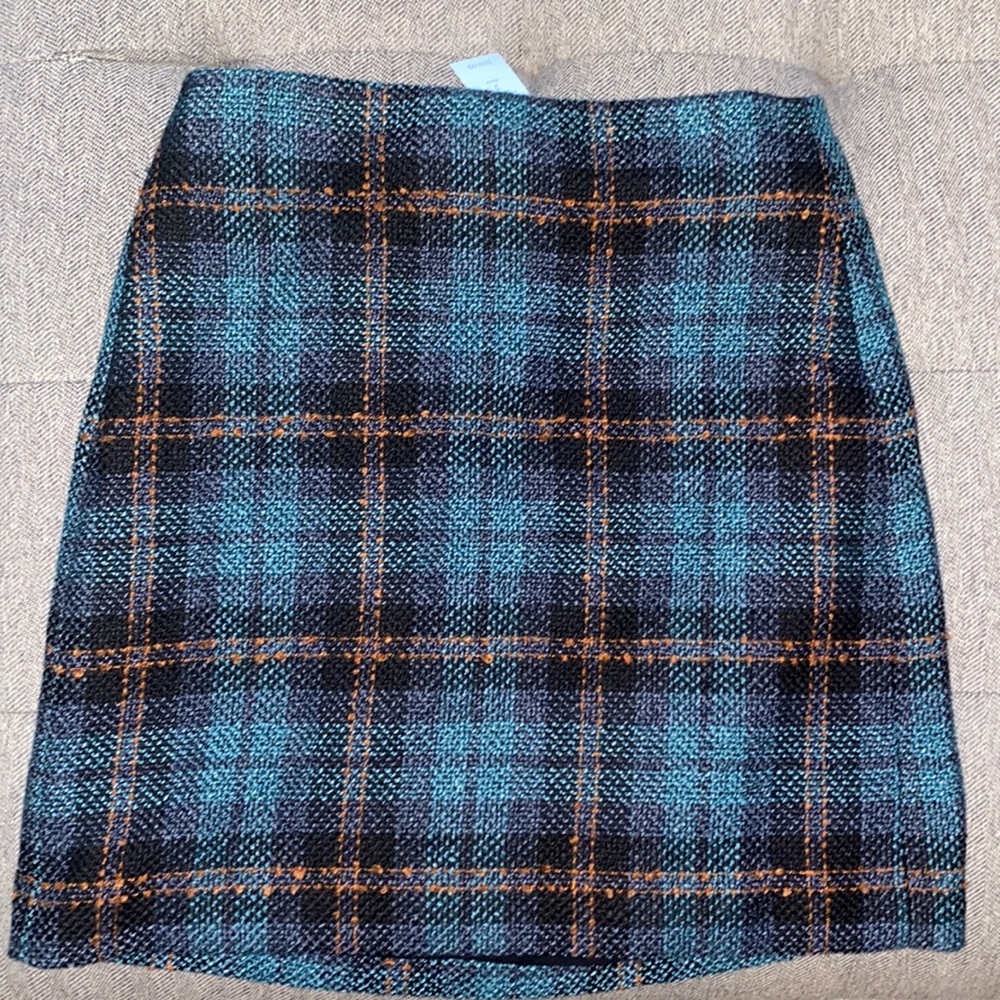 Teal/black/coral tweed skirt from the loft. Never been worn.